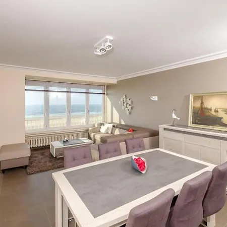 Apartment Vendôme 77 *